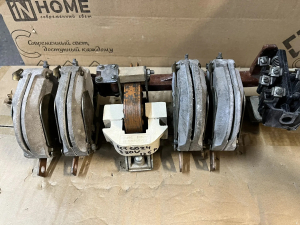 i (1)